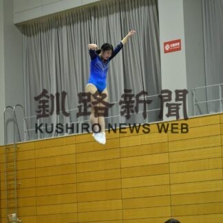 楳田（釧路ＴＣアクティブ）優勝　トランポリンジュニア選手権(2023-03-21)