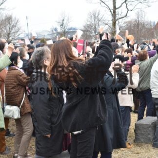 道議選 混戦スタート　釧路市区、地域　各陣営必勝へ出陣式(2023-04-01)