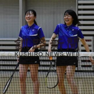 男子曽我・田中組、女子は飯田・松田組が釧根一に　ソフトテニス高校インドア大会(2023-03-27)