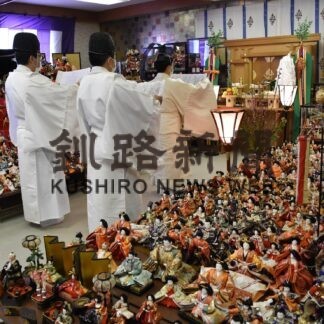 ５０００体の人形供養　厳島神社で神事(2023-03-04)