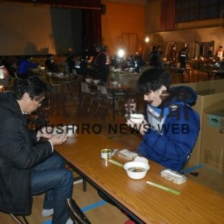 真冬の防災体験〈中〉　非常食の大きな進化に驚き(2023-03-19)