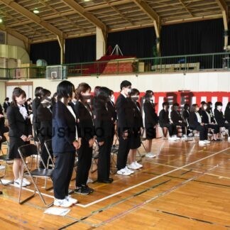 専門職目指す３２人が入学式　くしろせんもん学校(2023-04-06)