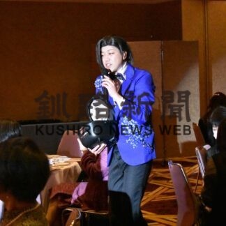 長谷川さん愉快に演技　国際ソロプチミスト釧路(2023-04-16)