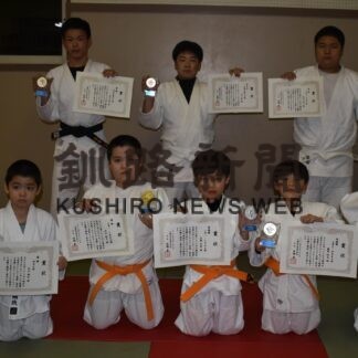 根室柔道少年団４人Ｖ　中標津町大会、入賞９人も(2023-04-08)