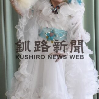 華やかな演芸披露　「仲良し会」がサロンなごみ３年ぶり訪問_1(2023-04-14)