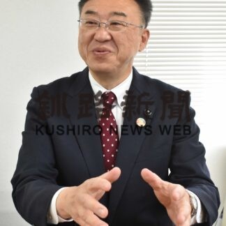 まちの未来へ決意　道議選釧路市区・地域　当選４氏が抱負_2(2023-04-11)