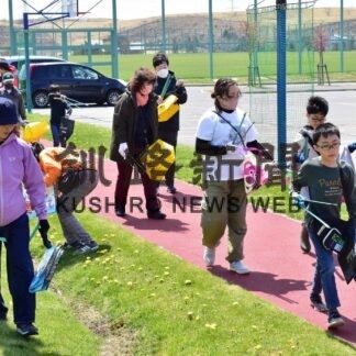 歩きながらごみ拾い、根室でプロギング活動(2023-05-19)