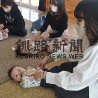 乳幼児期の遊び方学ぶ　白糠でママこっこ広場(2023-05-17)