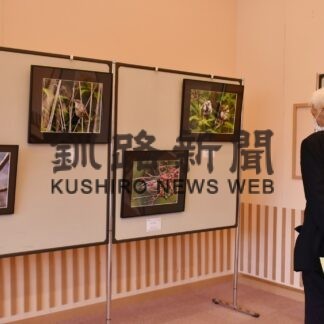 野鳥や動物の躍動捉え　厚岸の福田さん写真展(2023-05-03)