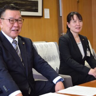 釧路市議会議長に畑中氏、副議長は初の女性宮田氏(2023-05-12)