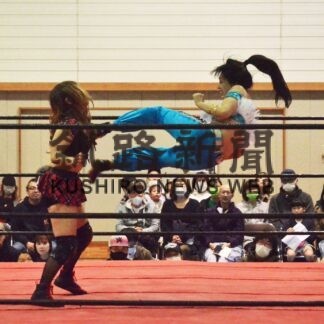 北都プロレス、３００人熱戦楽しむ(2023-05-25)