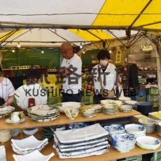 全国陶器まつり、陶磁器見比べ品定め【釧路市】(2023-06-25)