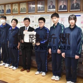 マチをきれいにする推進協、春採中ボランティア部表彰【釧路市】(2023-06-30)