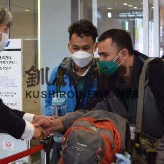 ＫＣＭで採炭など学ぶ　外国人研修生第１陣来釧【釧路】(2023-06-07)