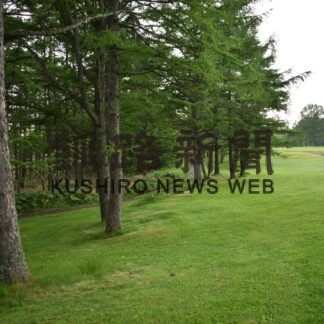 ゴルフコースでクマ１頭目撃【鶴居】(2023-06-05)