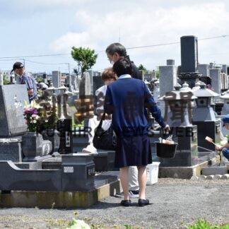 根室で盆の入り 先祖しのび墓参り【根室】(2023-07-14)