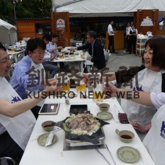 鍋囲みビールで乾杯　サッポロビヤテラス営業開始【札幌】(2023-07-07)