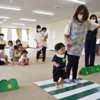 横断歩道の渡り方学ぶ　まこと保育園で交通安全教室【釧路市】(2023-07-27)