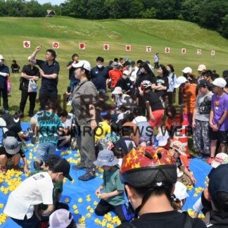 アヒル探し子供ら真剣　夢を育てるまつり【標茶】(2023-07-26)