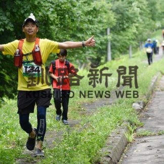 景色堪能し１００㌔挑戦「歩こうよ大会」ゴール目指す【弟子屈】(2023-07-04)