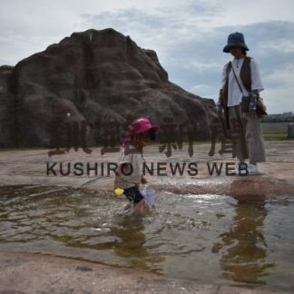 釧根１９地点で夏日　「やっと夏が来た」(2023-07-08)