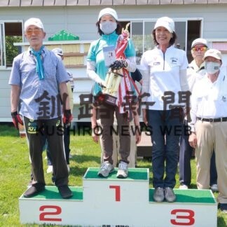 猛暑の中パークゴルフの腕前競う【根室】(2023-08-21)