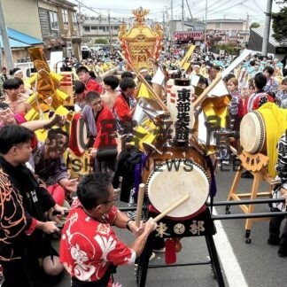 神輿渡御４年ぶり復活　金刀比羅神社例大祭にぎわう【根室】_1(2023-08-13)