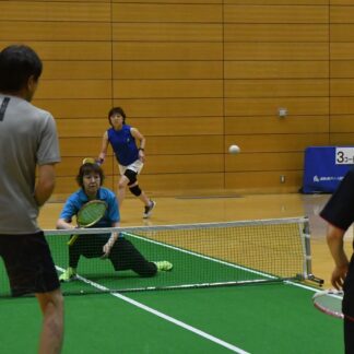 笑顔見せ楽しくプレー　バウンドテニス【釧路市】(2023-08-08)