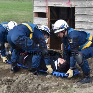 地震に備え連携確認　１０００人参加し防災訓練【根室】(2023-08-30)