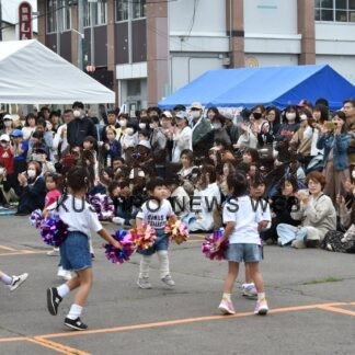 ホコ天でグルメ、演奏楽しむ　サマージャック【弟子屈】(2023-08-12)