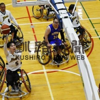 釧路フリーズ全道Ｖ　車いすバスケ、地元で躍動【釧路町】(2023-09-25)