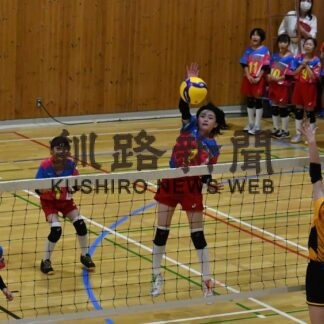 庶路ビクトリー制覇　女子は釧路ＡＴ１連覇　小学バレー【釧路市】(2023-09-12)