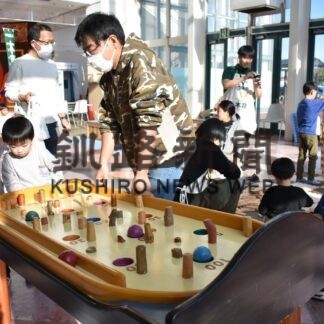 木工作体験や木製遊具楽しむ　イオン釧路昭和でフェア【釧路市】(2023-10-15)