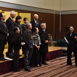 たゆまぬ精進 貢献たたえる　釧新郷土芸術賞贈呈式【釧路市】_1(2023-11-26)