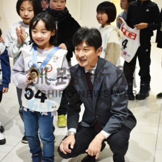 子供たちとイルミ点灯　雪印メグミルク磯分内工場【標茶】_1(2023-12-05)