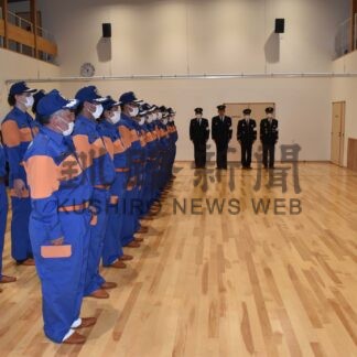 歳末防火特別警戒の消防団員ら激励　市長巡視【根室】(2023-12-29)