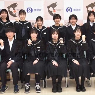 全道スケート、バレー健闘誓う　 標津中と川北中生【標津】(2023-12-26)