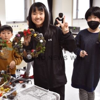 自然素材でリース作り　発明クラブＸマス講座【釧路市】(2023-12-19)