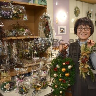 アレンジリースやしめ縄飾り華やか　阪口さん作品展【釧路市】(2023-12-06)