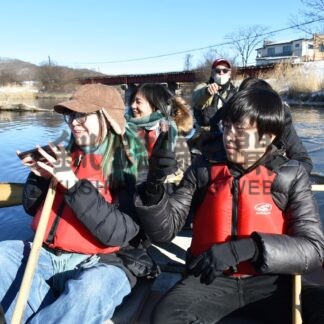 カヌーや動物撮影満喫　留学生にモニターツアー　釧路３町村観光協会(2023-12-31)