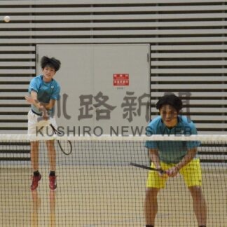 釧北陽男女で制覇　ソフトテニス【釧路】(2023-12-27)