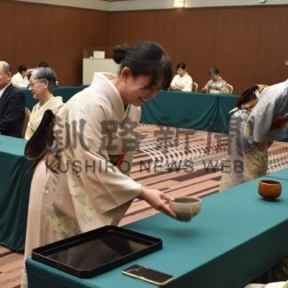 表千家同門会釧路支部が初釜　【釧路市】(2024-01-29)