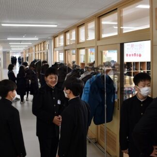 新校舎で学びスタート　広陵中が始業式【中標津】(2024-01-17)