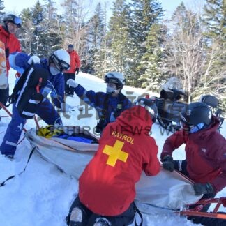 ゲレンデけが人に備え　スキー場で合同訓練【釧路市】(2024-01-25)