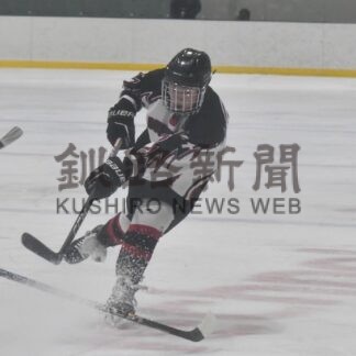 武修館 八戸工大一に快勝　全国高校アイホ【青森】_1(2024-01-22)