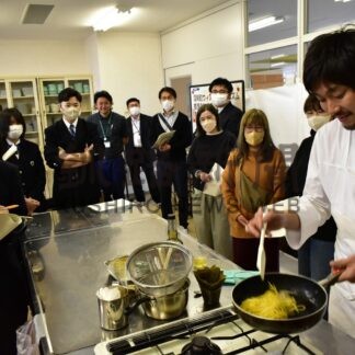 厚岸食材とウイスキーで料理　下國さんら講師に研修会【厚岸】(2024-02-23)