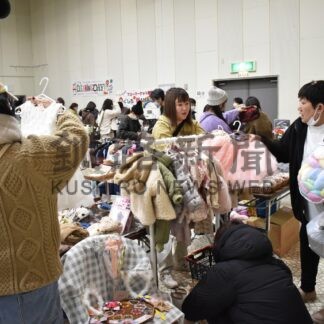 子供服やグッズ人気　ＭＡＭＡフリマ【釧路市】(2024-02-21)