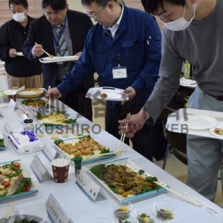 水産加工品の試作品評会で商品開発の参考に【釧路市】(2024-03-21)