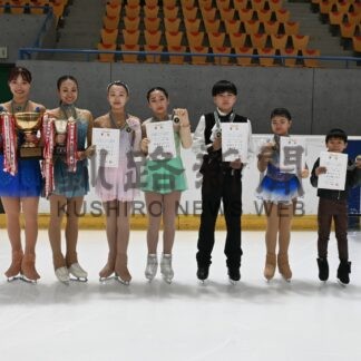 山﨑（釧湖陵高３年）シニア女子Ｖ　フィギュア【釧路市】(2024-03-12)