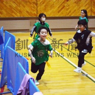 児童の放課後活動支援　釧路町で無料体験、スポーツや宿題に励む【釧路町】(2024-03-02)